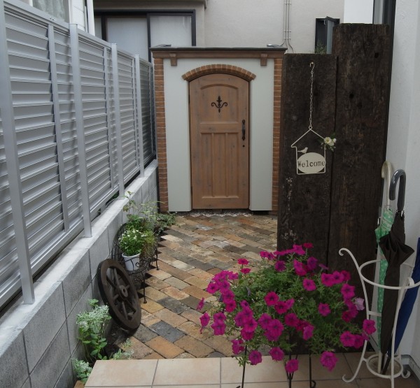 おしゃれなかわいい物置 カンナキュート 相模原市でお庭に物置の設置なら東神ハウスへ