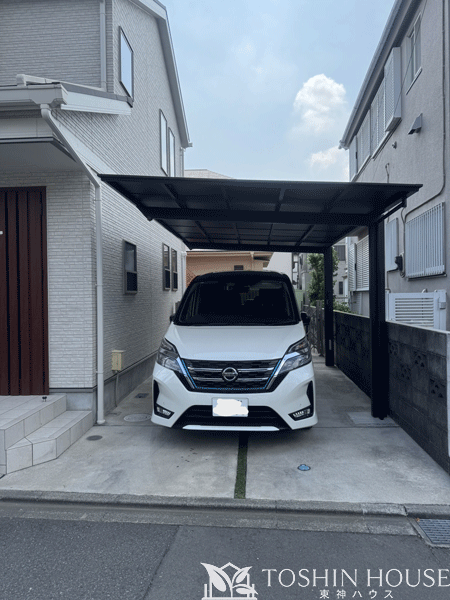 ブラックマットポリカの屋根材　神奈川県相模原市
